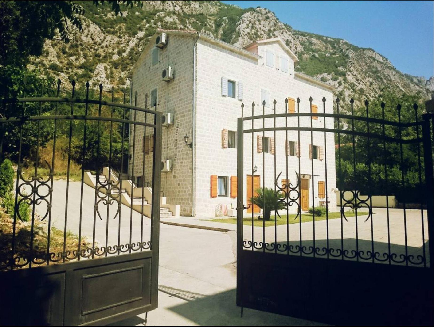 Villa San Marco Kotor Bagian luar foto